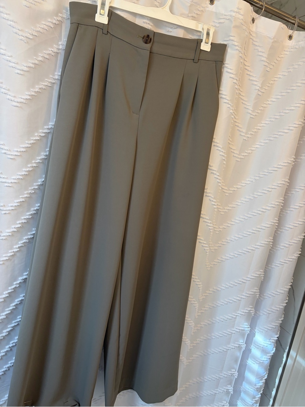 LOFT Olive Wide-Leg Pleated Trousers